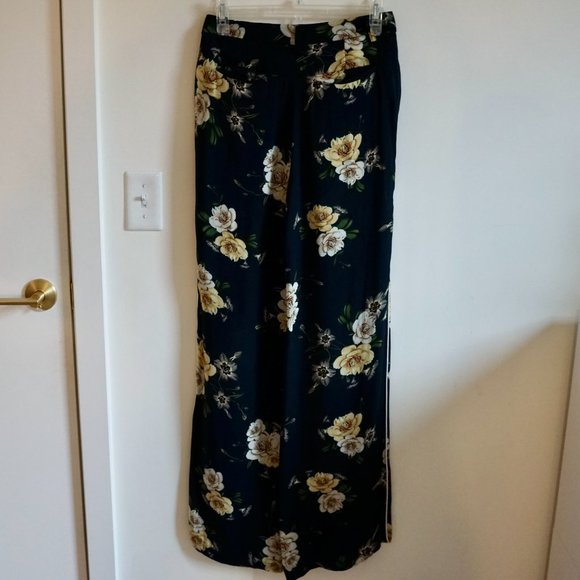 Nicholas Silk Floral Wide Leg Palazzo Pants Size 4 - Picture 3 of 12